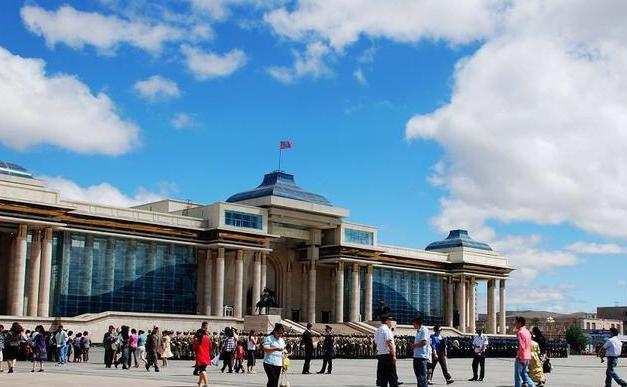 蒙古国新任总统简历概览