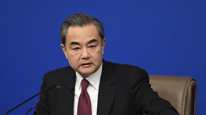 王毅分别与伊朗、以色列外长通电话，深化区域合作，共谋和平发展