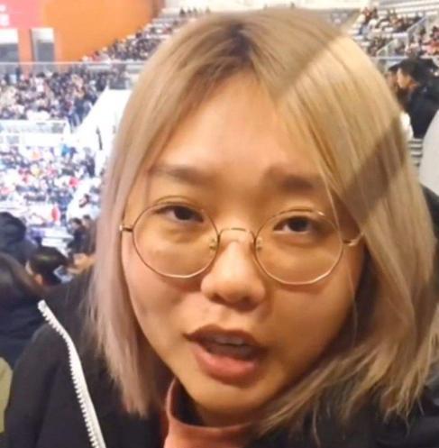 央视点名李雪琴，网络时代的明星崛起与影响