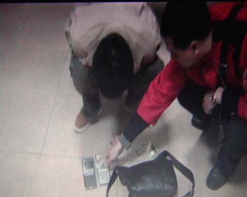 遥控父亲境内贩毒，一起剖析新型毒品犯罪